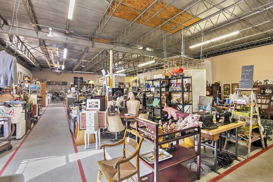 More Photos Of 117-137 Hughlett Ave, Cocoa General Retail For Sale