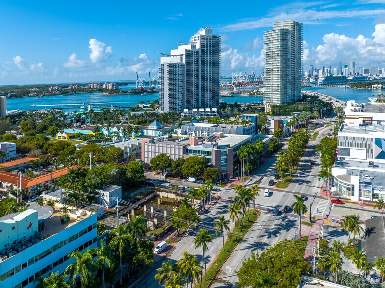 More Photos Of 1000 5th St, Miami Beach Office For Lease