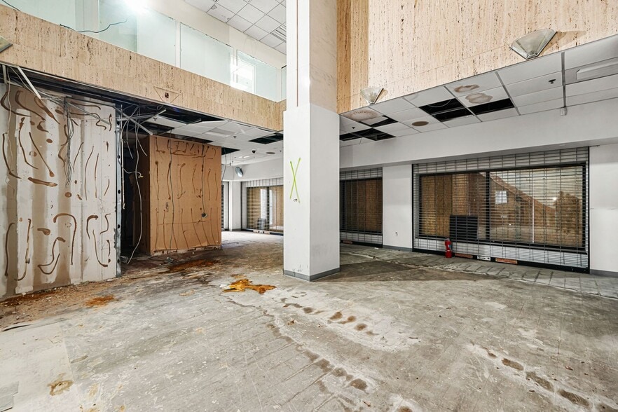 More Photos Of 20 Marietta St NW, Atlanta Apartments For Sale