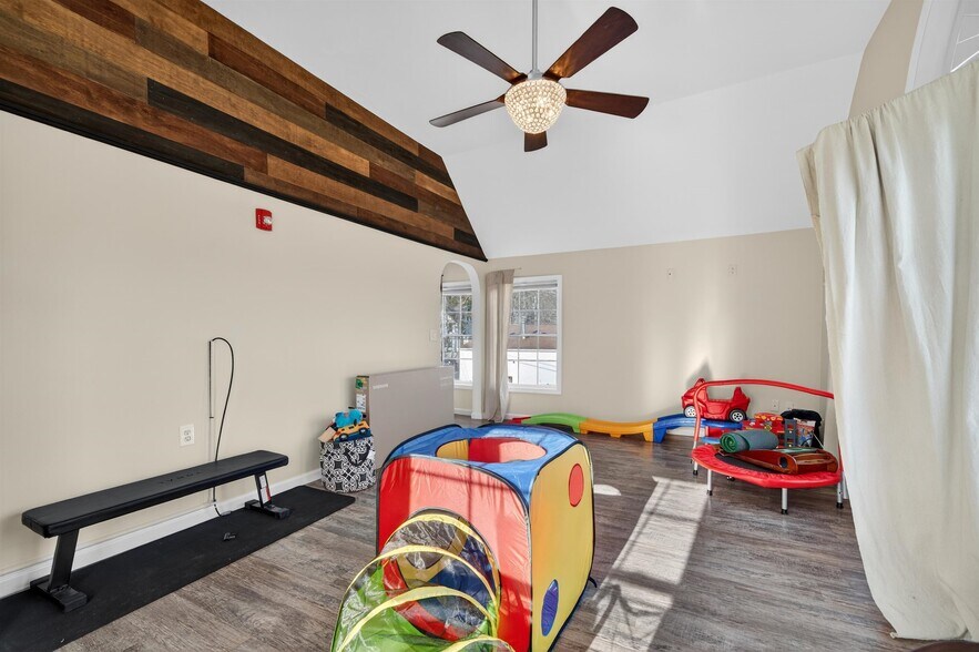 More Photos Of 531 Route 32, Highland Mills Office For Sale