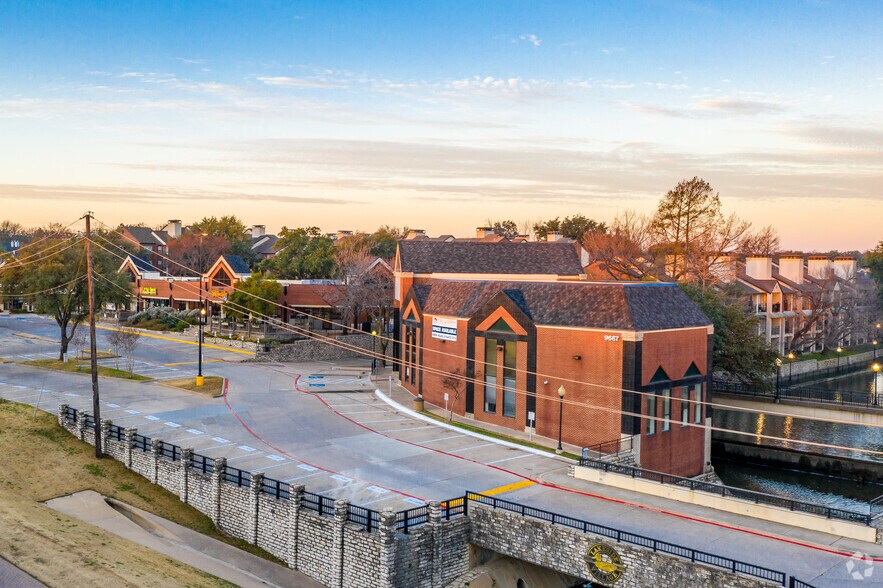 More Photos Of 9665-9669 N Central Expy, Dallas Unknown For Lease