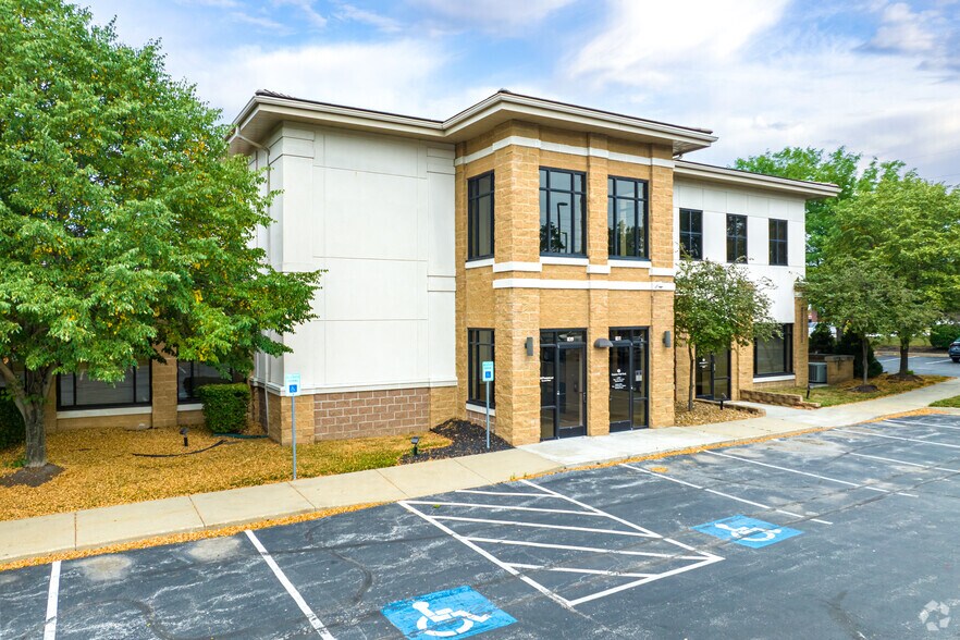 Primary Photo Of 831 NE Woods Chapel Rd, Lee's Summit Office For Lease
