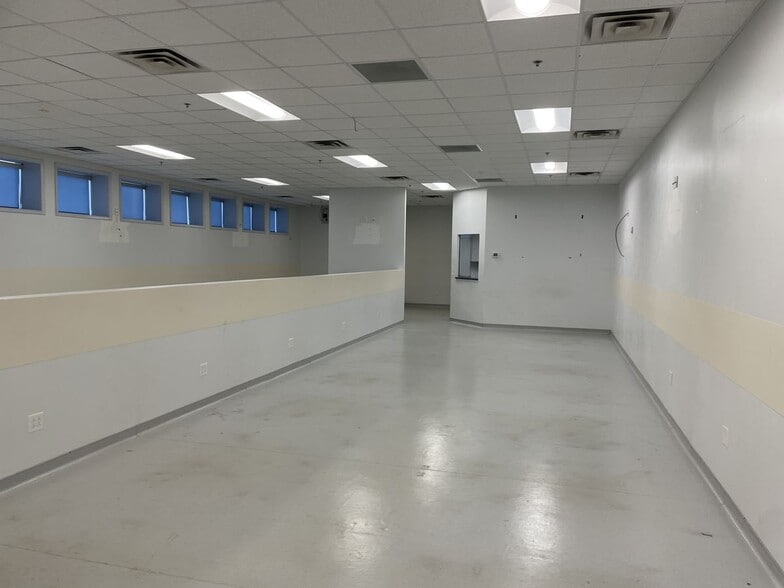 More Photos Of 812 Buffalo St, Johnson City Office For Lease