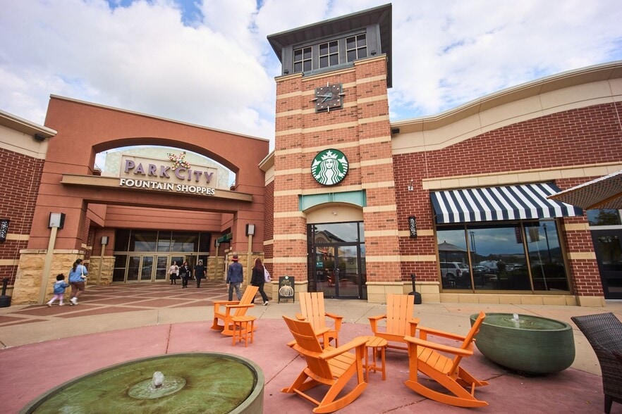Primary Photo Of 142 Park City Ctr, Lancaster Unknown For Lease