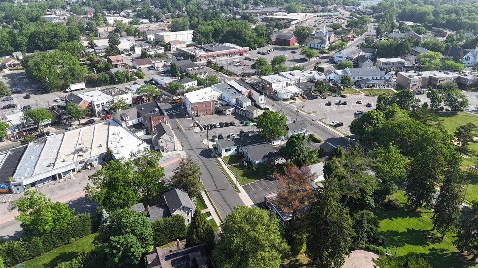More Photos Of 33 Candee Ave, Sayville Medical For Lease