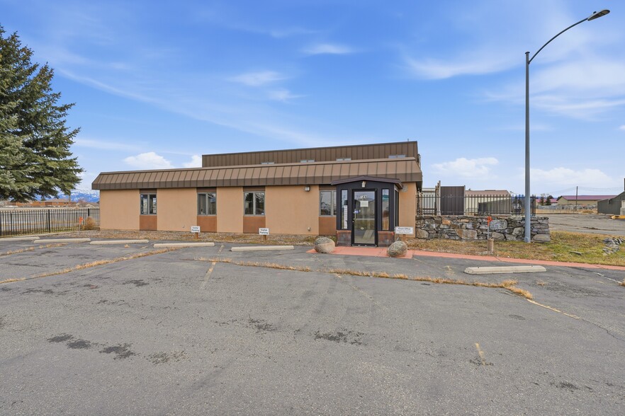 More Photos Of 189 Arden Dr, Belgrade Industrial For Lease