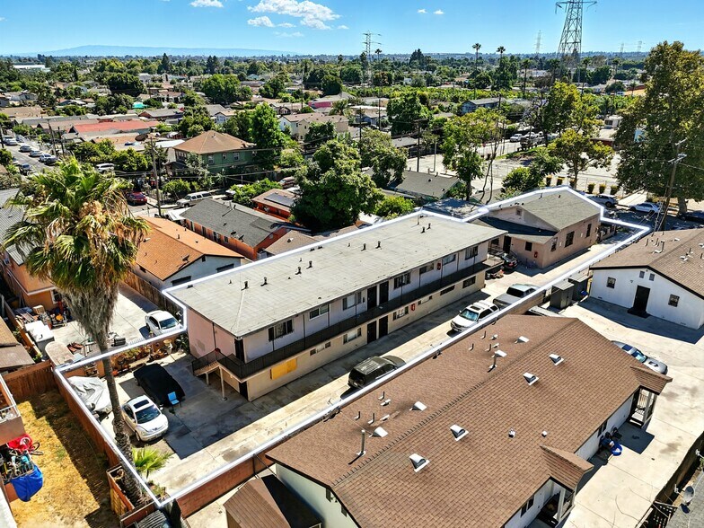 More Photos Of 9526 Firth Blvd, Los Angeles Apartments For Sale