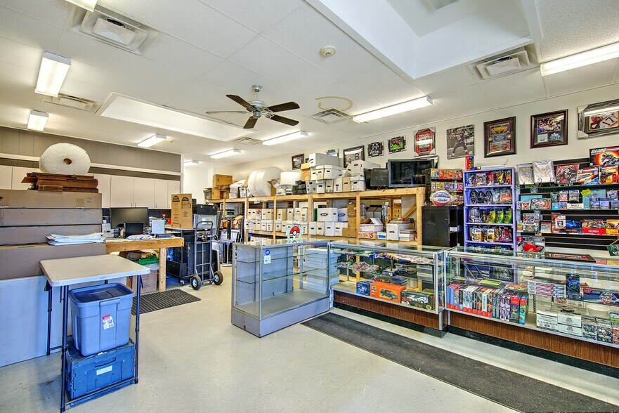 More Photos Of 628 Metacom Ave, Warren Storefront For Sale