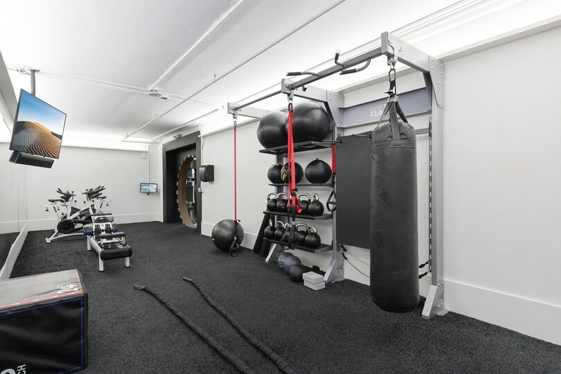 More Photos Of 1007 5th Ave, San Diego Apartments For Lease