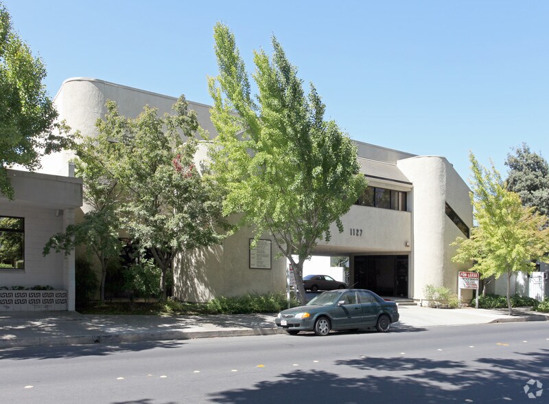 More Photos Of 1127 12th St, Modesto Office For Lease