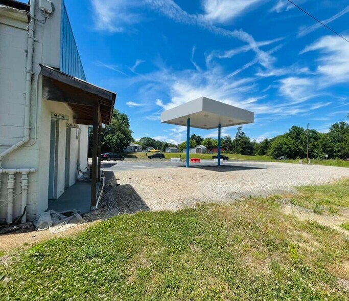 Primary Photo Of 5661 US Highway 601 S, Concord Auto Dealership For Sale