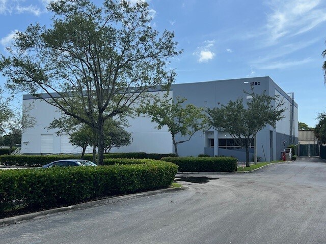 More Photos Of 1250 S Powerline Rd, Deerfield Beach Unknown For Lease