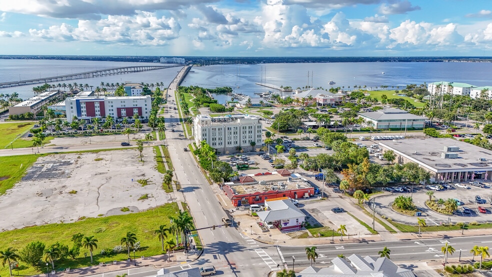 More Photos Of 130 Tamiami Trl, Punta Gorda Restaurant For Sale