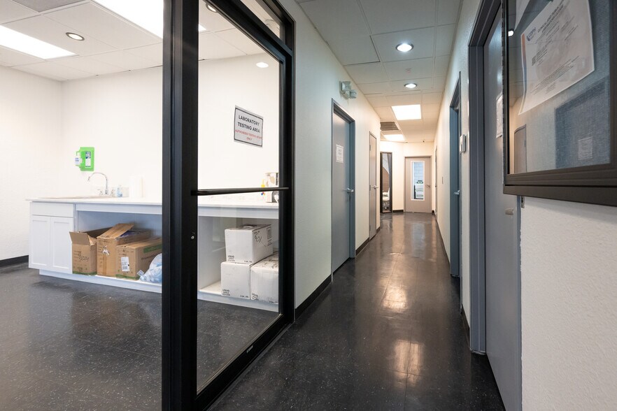 More Photos Of 601 S Rancho Dr, Las Vegas Medical For Sale