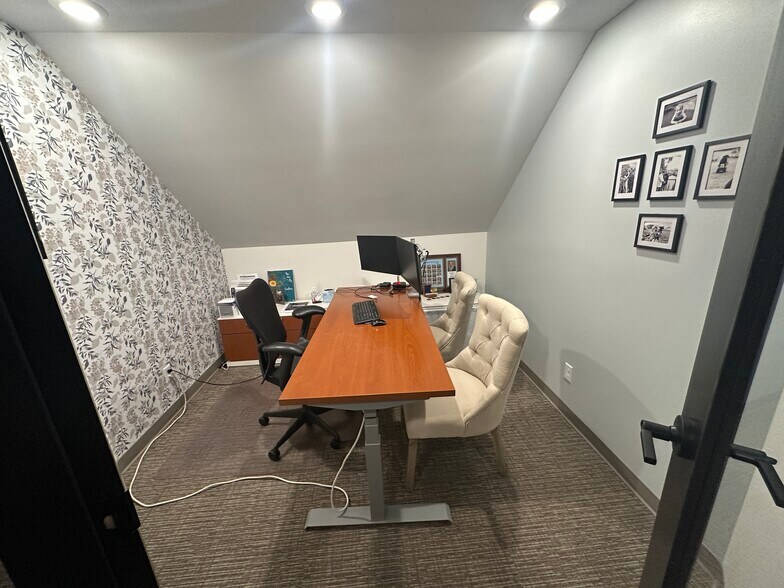 More Photos Of 118 N 3rd St, Grand Haven Office For Sale