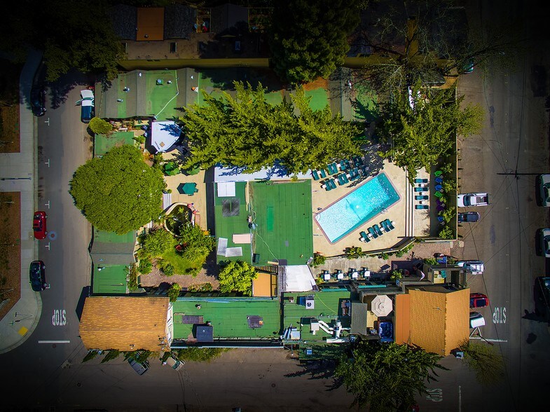 More Photos Of 16390 4th St, Guerneville Hotel For Sale