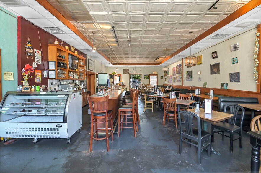 More Photos Of 300 State St, West Columbia Restaurant For Sale