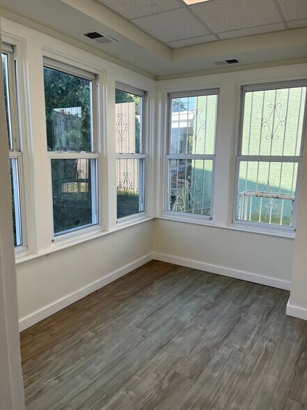 More Photos Of 5 Barney Cir SE, Washington Medical For Lease