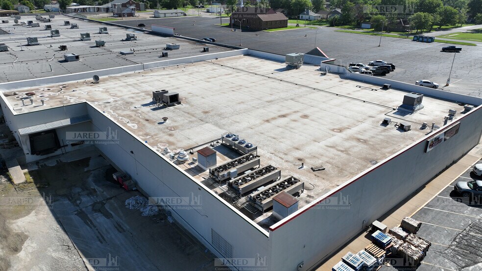 More Photos Of 100 Hall St, Coffeyville Unknown For Lease