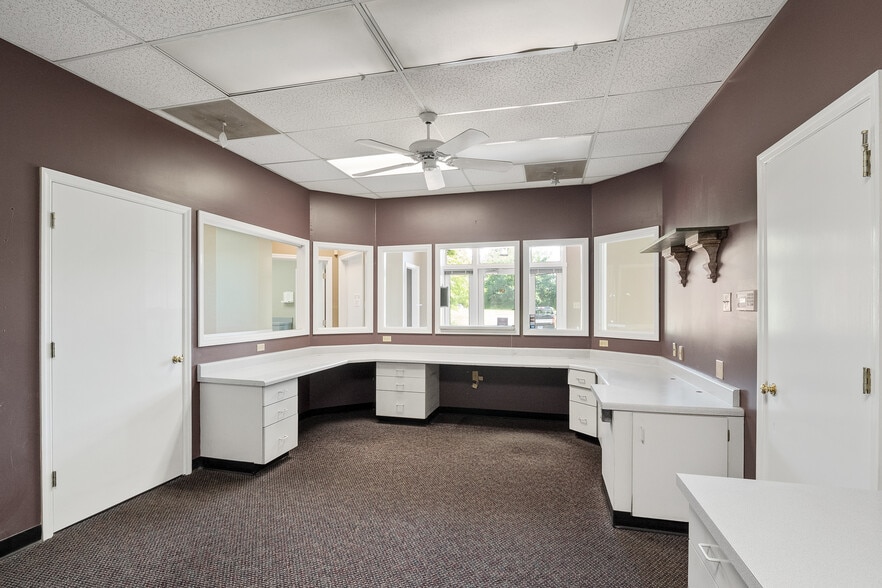 More Photos Of 6575 Stage Rd, Bartlett Office For Lease