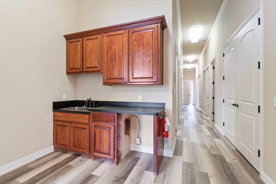 More Photos Of 1141 Keller Pky, Keller Medical For Lease