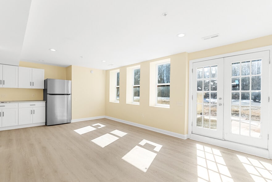 More Photos Of 1349 Yorktown Rd, Annapolis Assisted Living For Sale