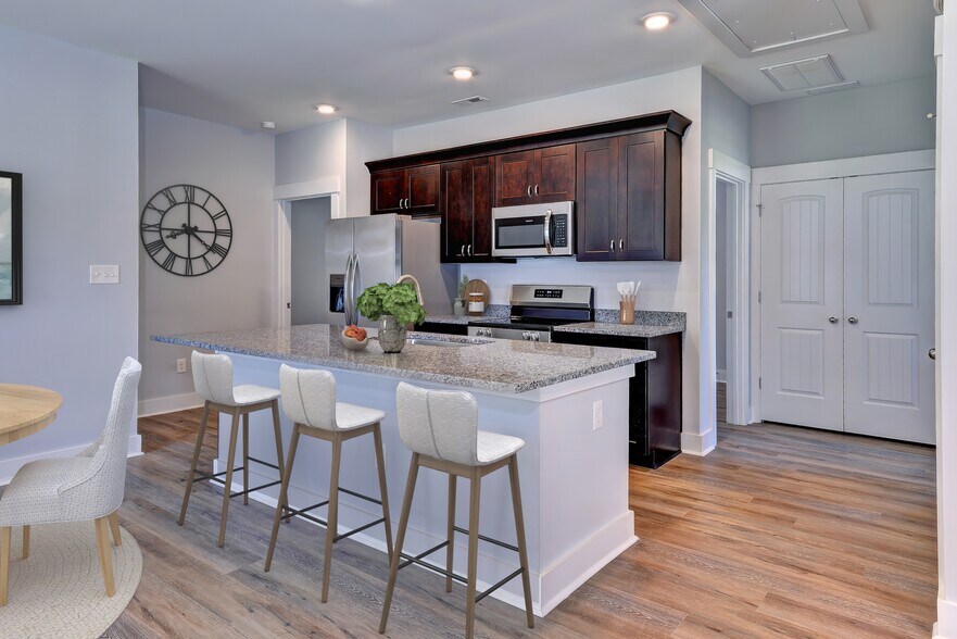 More Photos Of 220 Curry Dr, Williamsburg Specialty For Sale