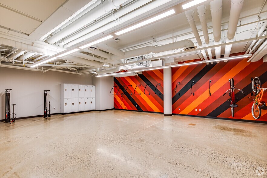 More Photos Of 12900 Whitewater Dr, Minnetonka Unknown For Lease