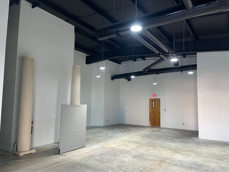 More Photos Of 2208 Danville Rd SW, Decatur Office For Lease