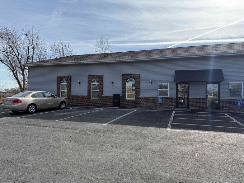 More Photos Of 935 Boyson Ct, Hiawatha Light Manufacturing For Lease