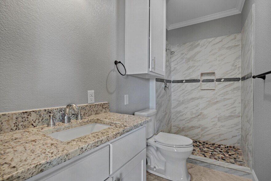 More Photos Of 521 N 18th St, Waco Office Residential For Sale