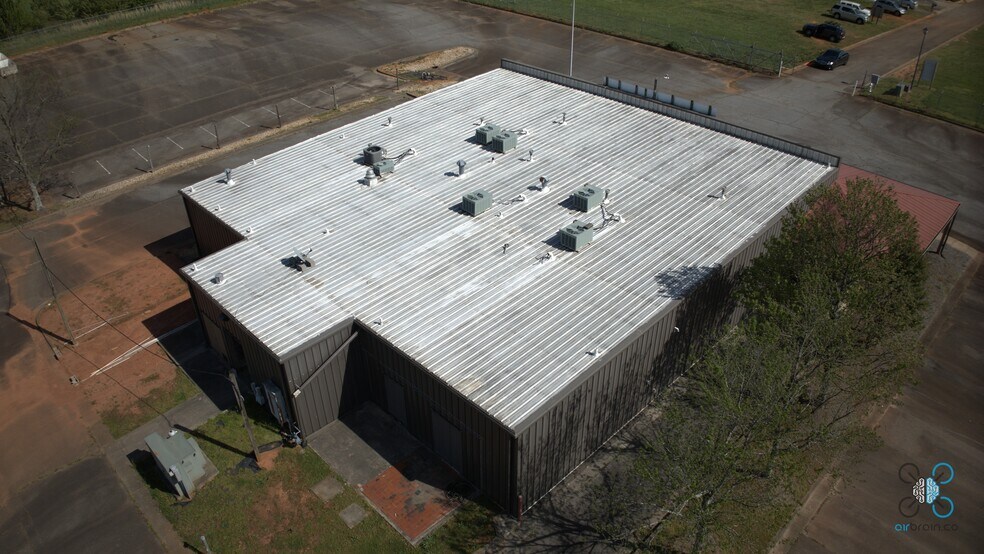 More Photos Of 3455 Keith Bridge Rd, Cumming Freestanding For Sale