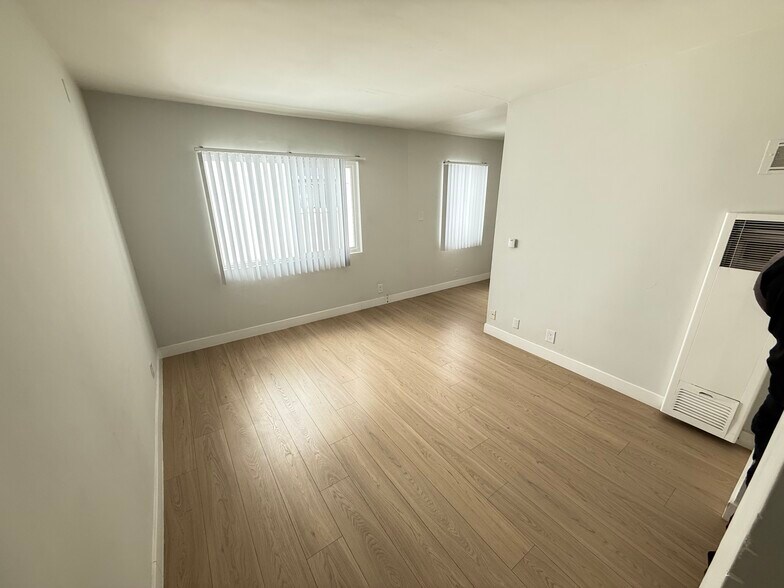 More Photos Of 627 Coronado Ter, Los Angeles Apartments For Sale