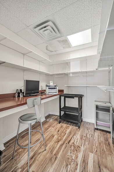 More Photos Of 815 Greenwood Ave, Jenkintown Medical For Sale