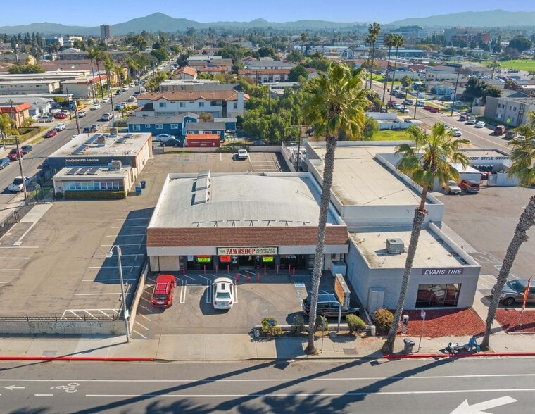 More Photos Of 389 Broadway, Chula Vista Freestanding For Sale