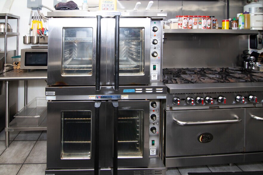 More Photos Of 407 W Main St, Marlow Restaurant For Sale