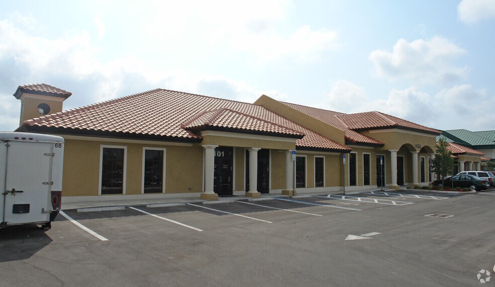 More Photos Of 14131 Metropolis Ave, Fort Myers Medical For Lease