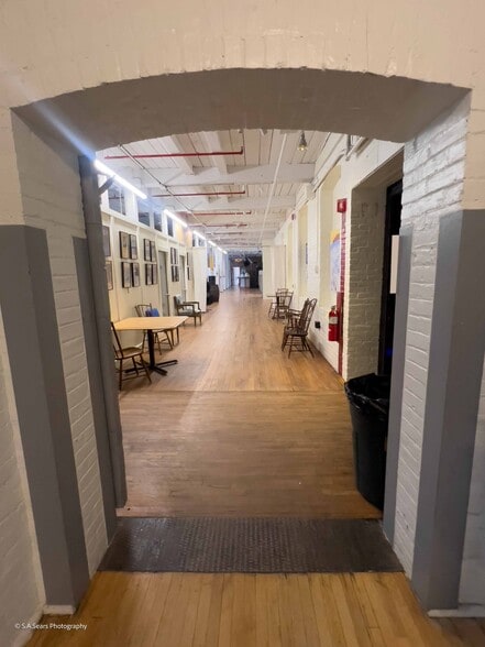 More Photos Of 63 Flansburg Ave, Dalton Flex For Sale