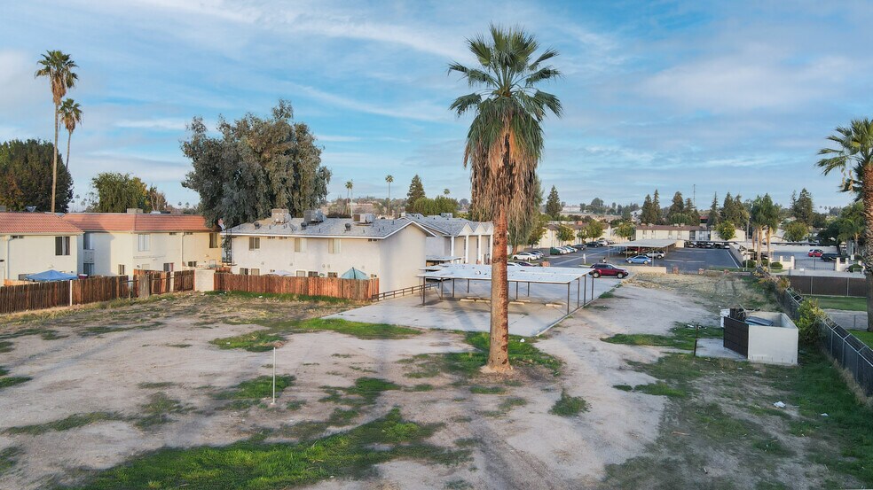 More Photos Of 4023 O St, Bakersfield Apartments For Sale