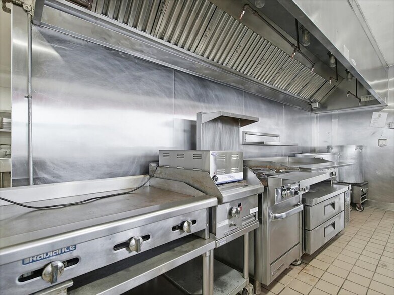 More Photos Of 11919 Garfield Ave, South Gate Restaurant For Sale