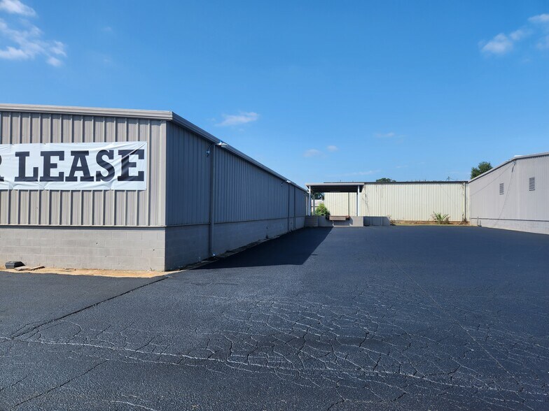 More Photos Of 3225 Highway 31 S, Decatur Industrial For Lease
