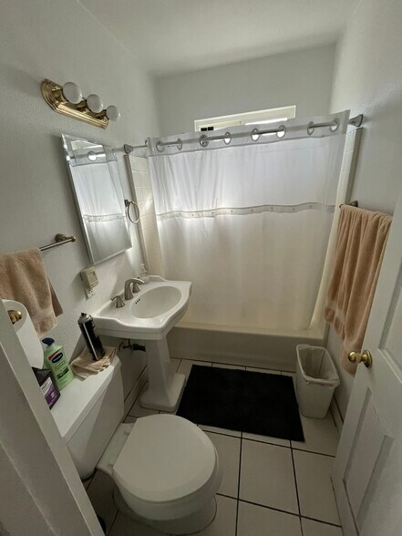 More Photos Of 10825 Silicon Ave, Montclair Service For Sale