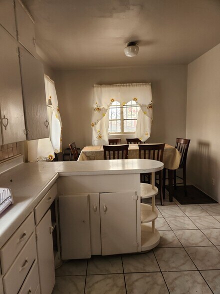 More Photos Of 5715 Central Ave NE, Albuquerque Hotel For Sale