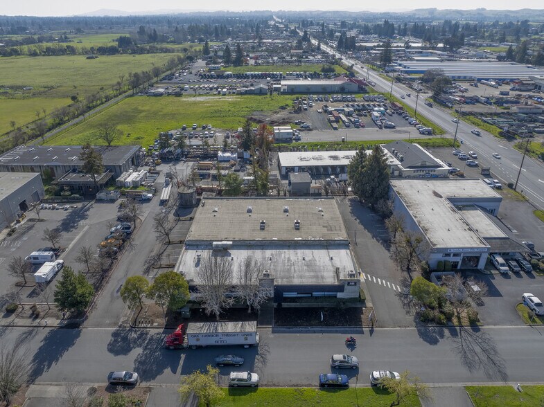 More Photos Of 240 E Todd Rd, Santa Rosa Warehouse For Lease