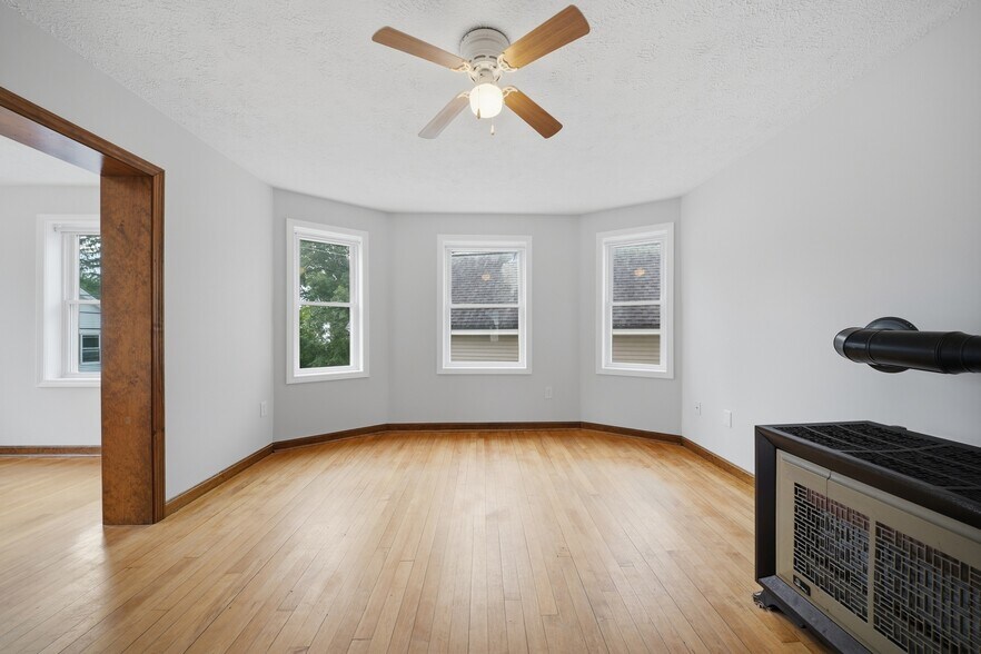More Photos Of 61 B St, Manchester Multifamily For Sale
