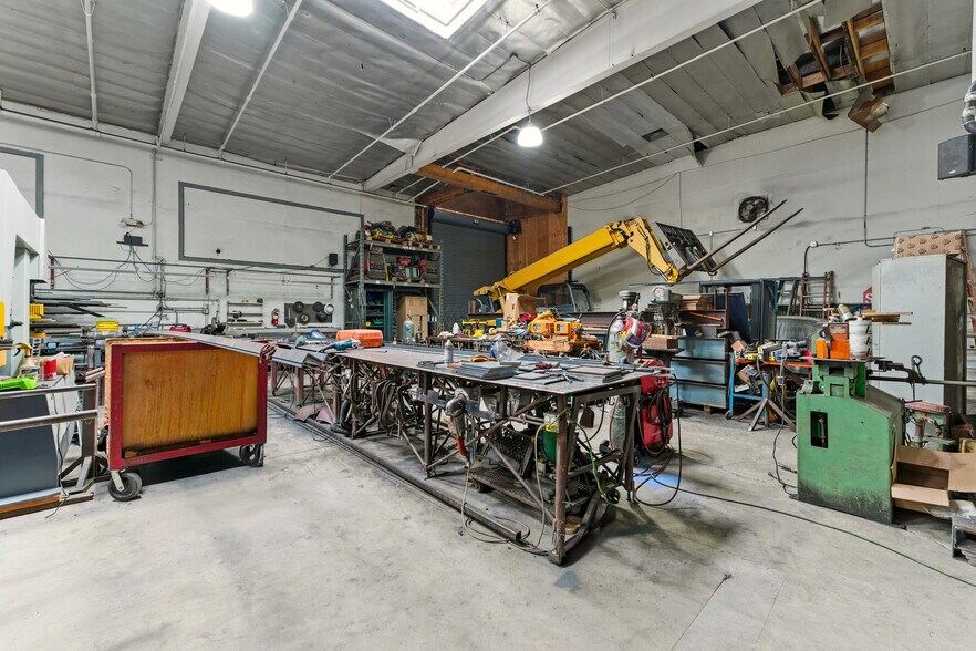 More Photos Of 1744 W 166th St, Gardena Manufacturing For Sale