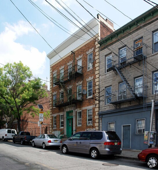 More Photos Of 577 N 6th St, Newark Apartments For Sale