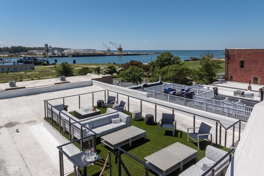 More Photos Of 225 Mason Ave, Cape Charles Storefront For Sale