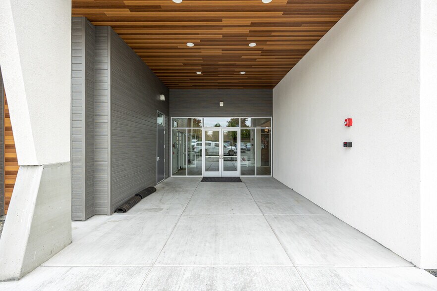 More Photos Of 9425 Sandifur Pky, Pasco Office For Sale