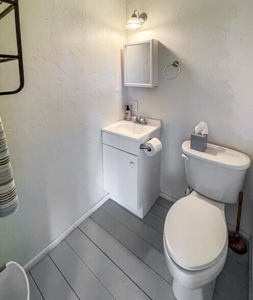 More Photos Of 3001 E Frontage Rd, Amado Restaurant For Sale